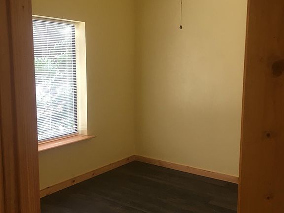 4th image of 573 E Lehigh Dr