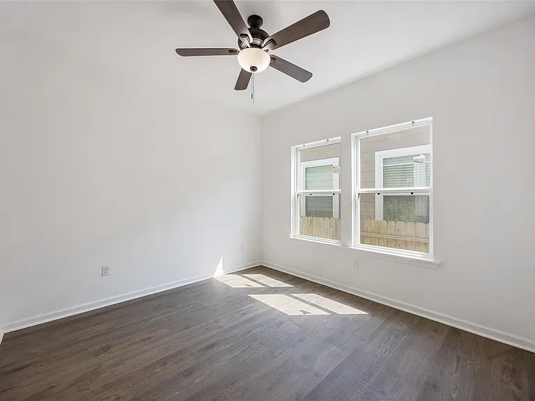 7950 Miley St — Photo 21