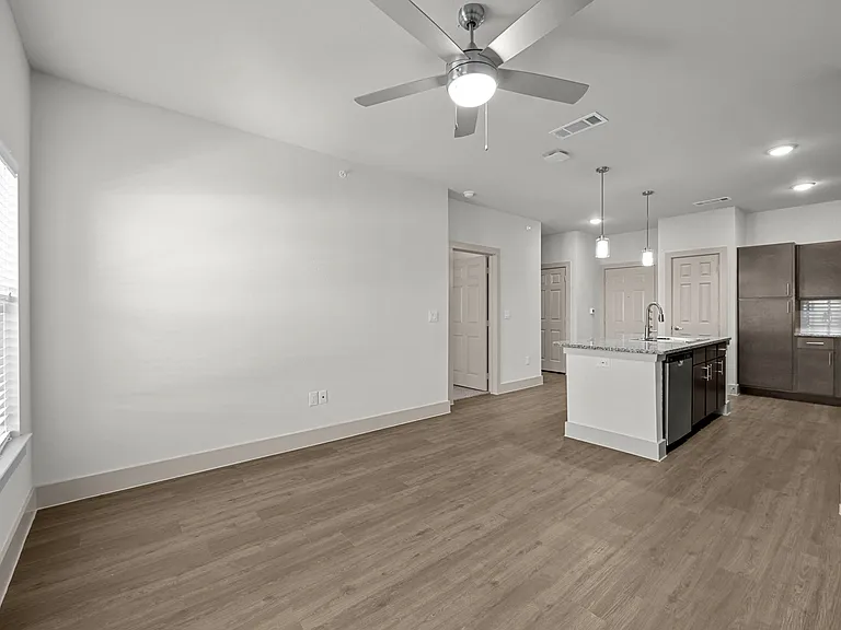 Grand at Cibolo — Photo 37