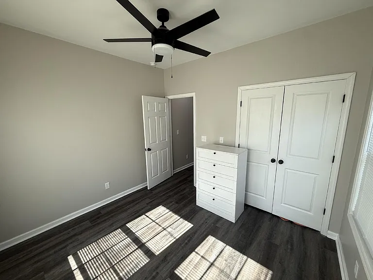32 Edwards St — Photo 17