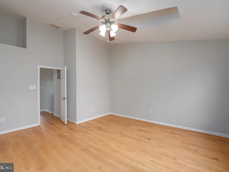 20821 Shamrock Glen Cir #804 — Photo 29