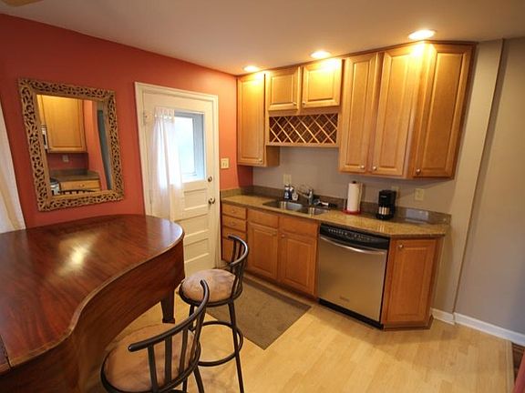 5th image of 1480 Elmwood Ave