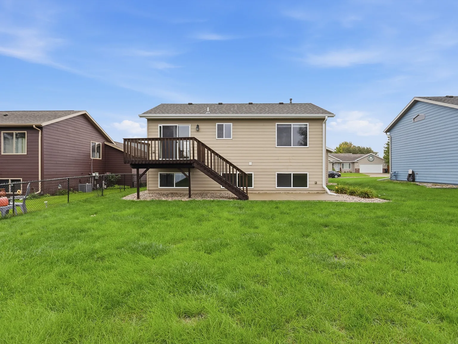 4 bed, 1625 sqft, $2,750 — Photo 2
