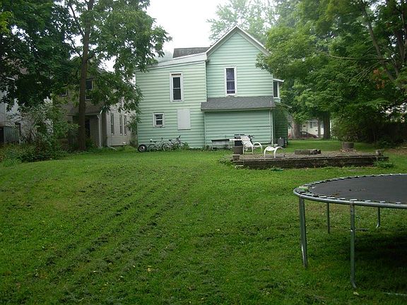 5th image of 446 W Thurston St