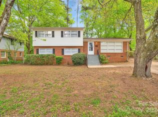 1048 Mount Kisco Dr, Charlotte, NC 28213