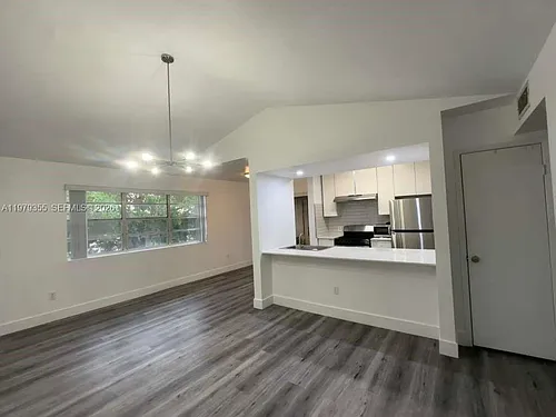 15330 SW 106th Ter Photo 1