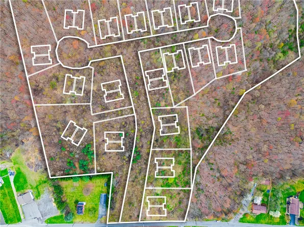 101 Biskup Ln, Monaca, PA 15061