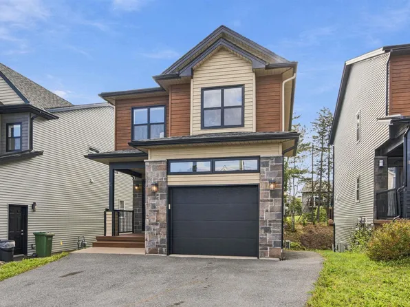 15 Bristolton Ave, Halifax, NS B4B 0Z4