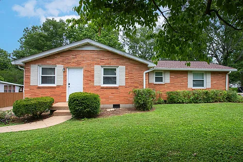 1003 Gwynn Dr #B Photo 1