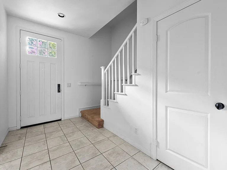3261 S Westmont Ln #4 — Photo 3