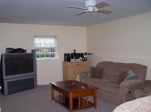 5th image of 351 Lake Vue Dr
