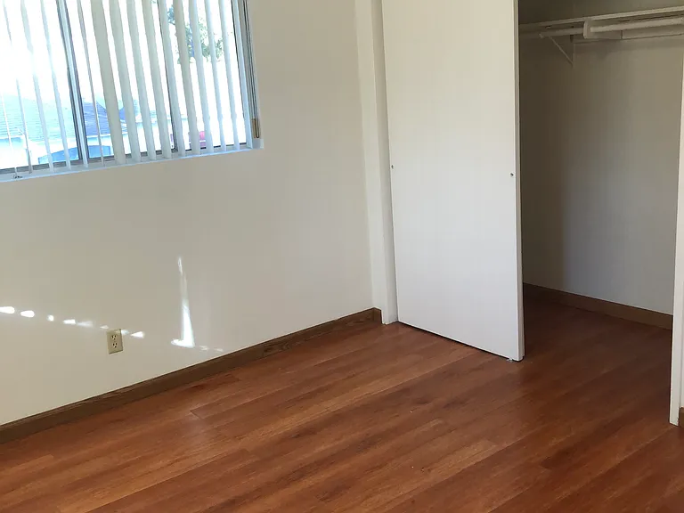 1308 N Los Robles Ave #3 — Photo 8