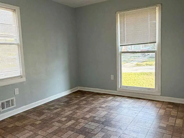 115 Shepherd Dr — Photo 10