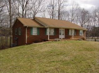 6843 Scruggs Rd, Moneta, VA 24121