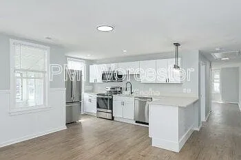 8 Pond St — Photo 14