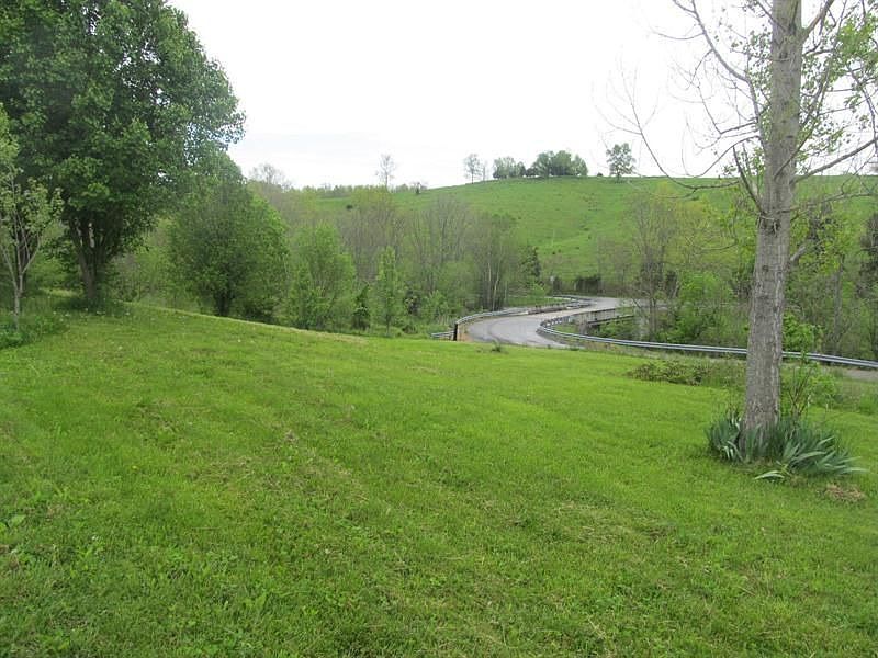2nd image of 2349 Battle Rd