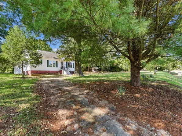 209 Tindal Rd, Greenville, SC 29617