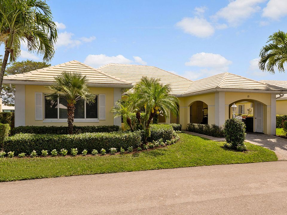 1st image of 10 Acacia Dr