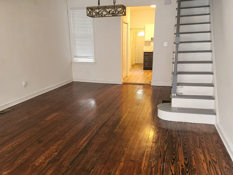 1316 N Hollywood St — Photo 6