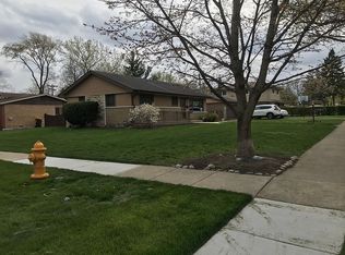 15W531 Diversey Ave, Elmhurst, IL 60126