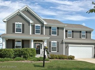 3636 Ancient Oak Dr, Elgin, IL 60124