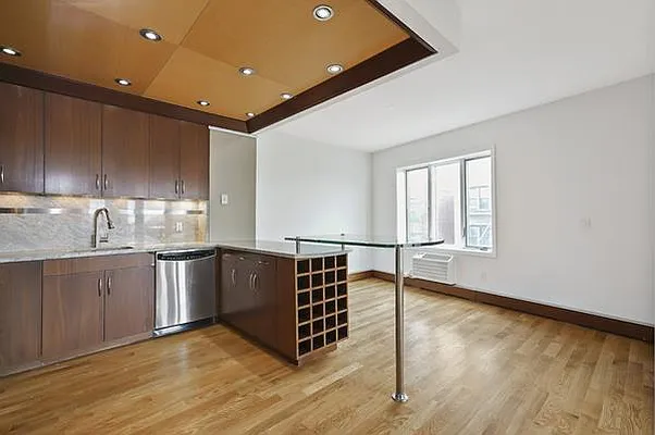 Sold by Avenue Sotheby's International Realty | media 6