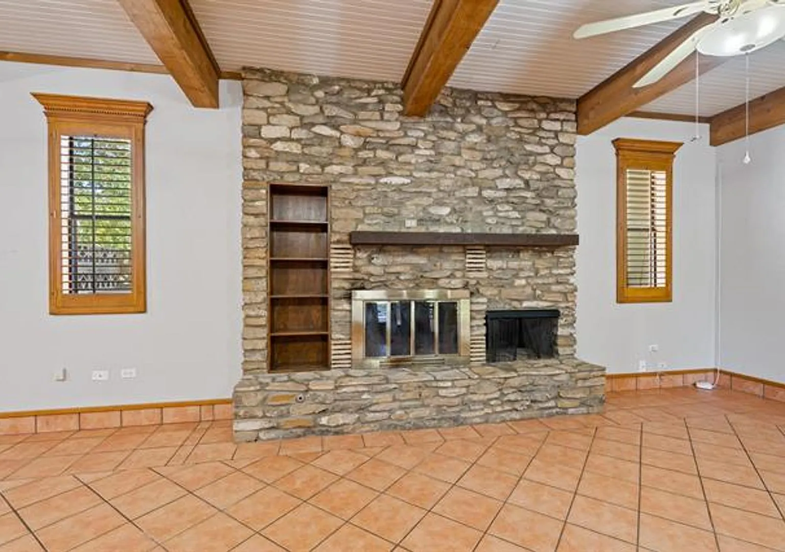 Beautifully Updated South Del Rio Home with Pool & Hacienda Charm — Photo 4