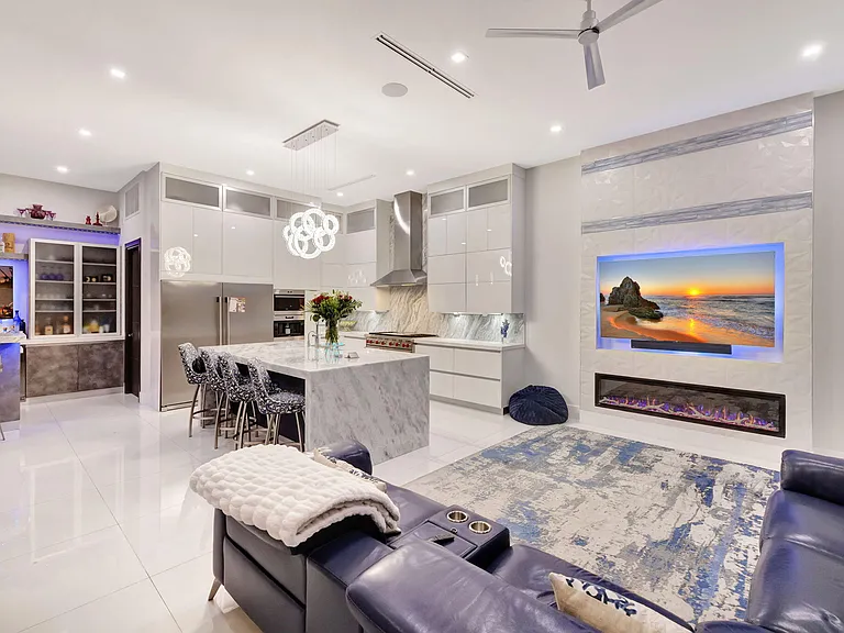 334 Isle Of Capri Dr — Photo 119