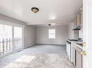 1313 Park St #1R, Syracuse, NY 13208