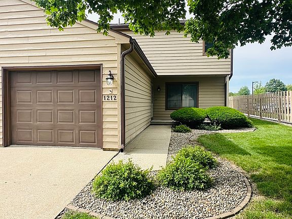 3rd image of 1212 Lancaster Dr #1212