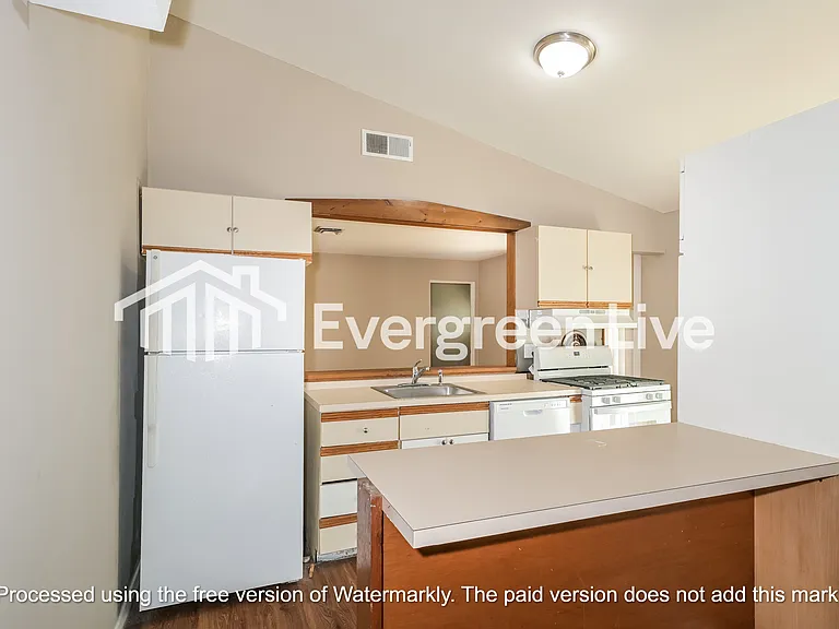 355 Allen Dr — Photo 8
