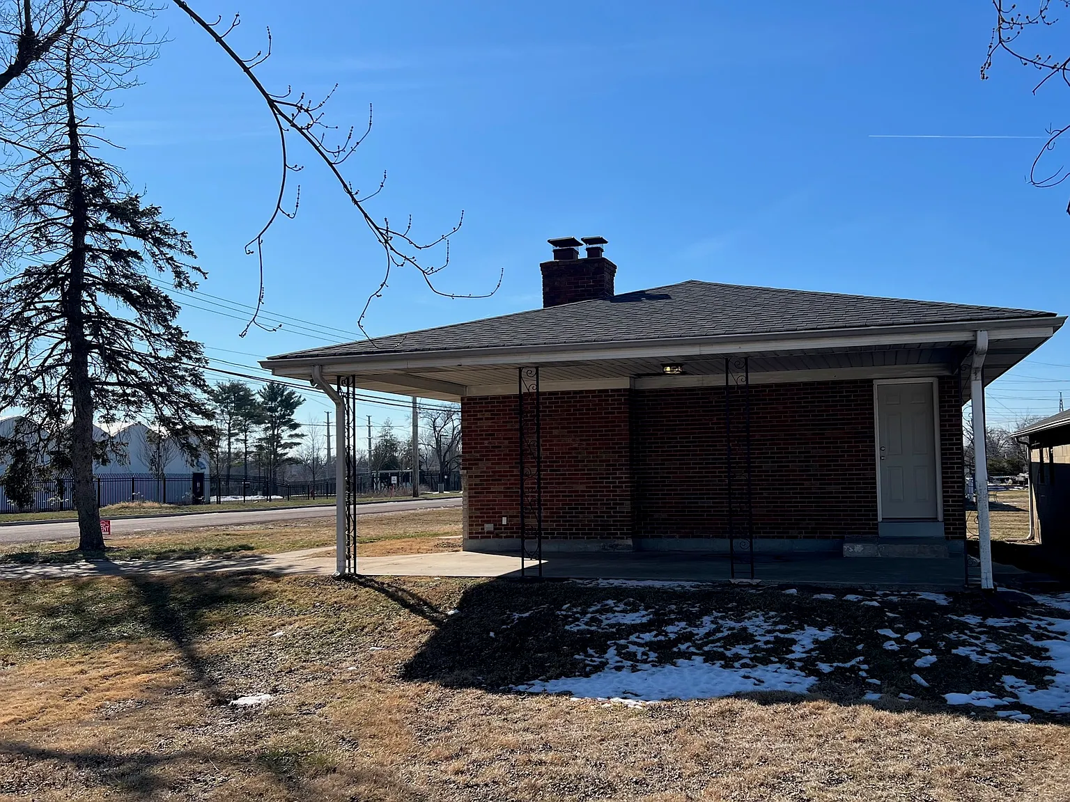 2 bed, $1,250 — Photo 2