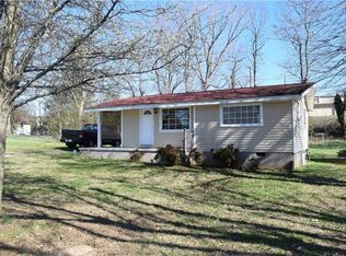 1120 15th Street Dr NE, Hickory, NC 28601