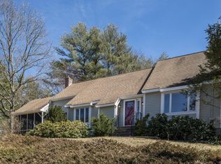 10 Pilgrim Ln, Medfield, MA 02052