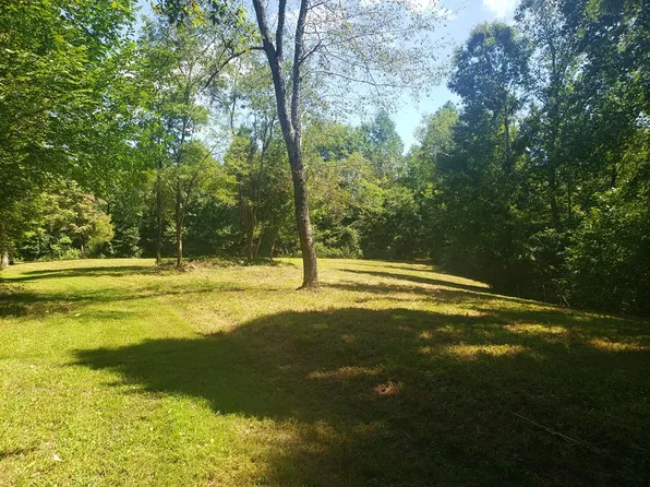 345 Brown Stafford Cemetery Ln, Gainesboro, TN 38562