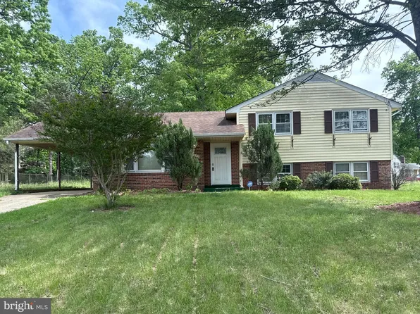 14825 Carlbern Dr, Centreville, VA 20120