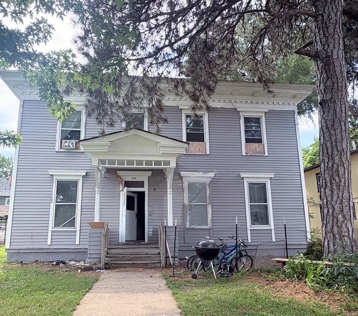 2 bed, 995 sqft, $1,350 — Photo 4