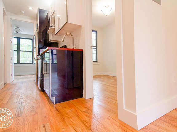 3rd image of 896 Gates Ave #5