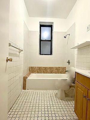 3rd image of 1480 Bedford Ave APT 2