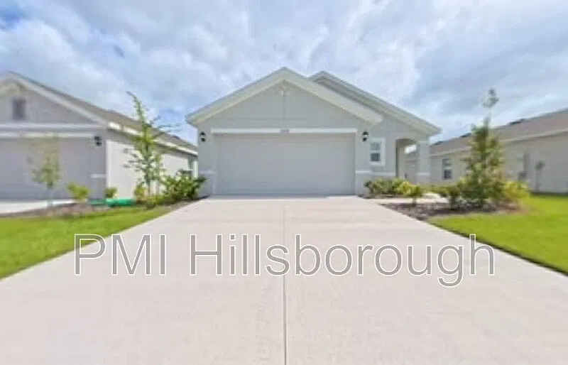 3 bed, 2.0 bath, 1504 sqft, $2,440 — Photo 2