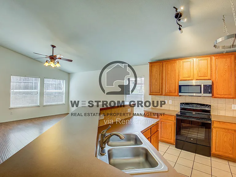 10200 Pear St — Photo 14