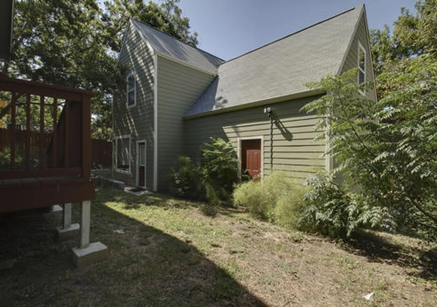 811 W. 30th Street — Photo 3