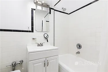 Rented by (Legacy) Elegran