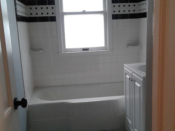 5th image of 299 Mission Dr