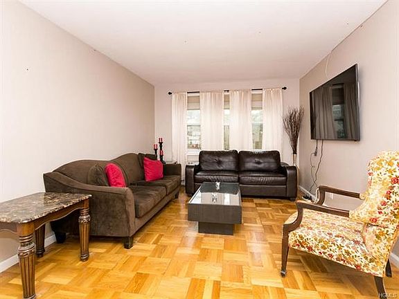 2nd image of 495 Odell Ave APT 3J