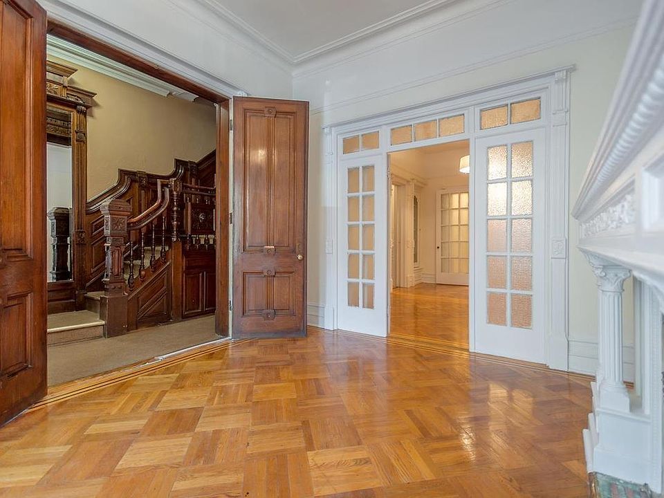 1st image of 256 Hancock St APT 2