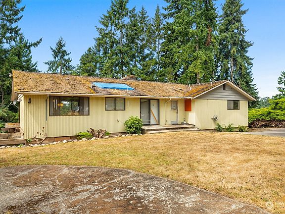 4th image of 4625 114th Ave E