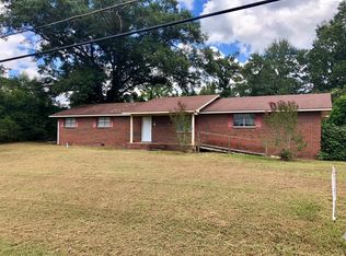 185 Woodland Dr, Phenix City, AL 36869