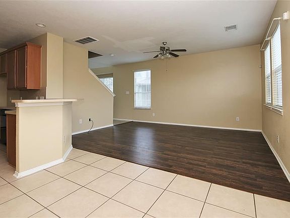 5th image of 249 Drake Run Ln