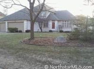 8060 Crescent Ct, Eden Prairie, MN 55344